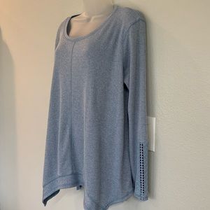 Studio 1886 heathered blue tunic with sleeve detail L.